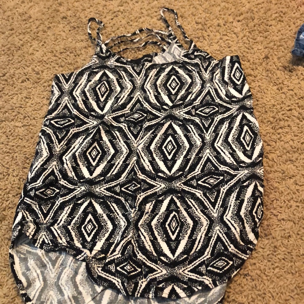 Flowy black and white tank top